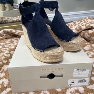 Marc Fisher LTD Blue Annie Espadrille Wedge sz 8